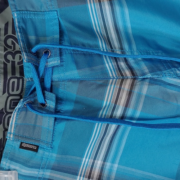 Ripzone Swim Shorts Size Med - Picture 3 of 7